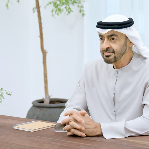 صور: المشاريع الإماراتية تزيّن مكتب رئيس الدولة خلال كلمته