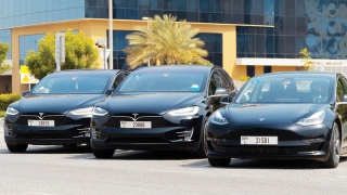 صور: قريبًا في دبي.. سيارات أجرة صديقة للبيئة 100%!