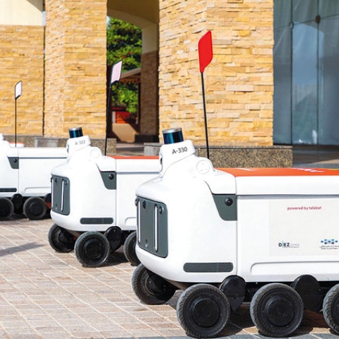 صور: روبوتات في دبي لتوصيل الطلبات خلال أقل من 15 دقيقة!