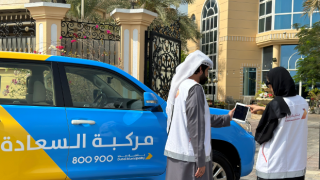 صور: "مركبة السعادة" في دبي تخدم كبار المواطنين وأصحاب الهمم من المنزل!