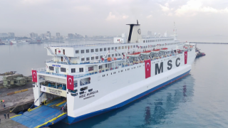 صور: سفينة سياحية تتحول إلى ملجأ لمتضرري زلزال تركيا