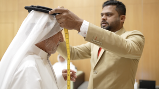 صور: "خياطك عندك".. مبادرة تنظمها بلدية دبي لكبار المواطنين في عيد الأضحى