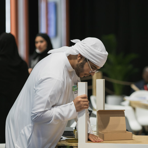 صور: ماذا ينتظركم في "معرض رؤية" ملتقى المواهب الإماراتية؟!
