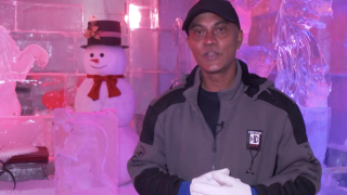 صور: شاهد.. الفنان الذي ينحت الجليد في دبي!