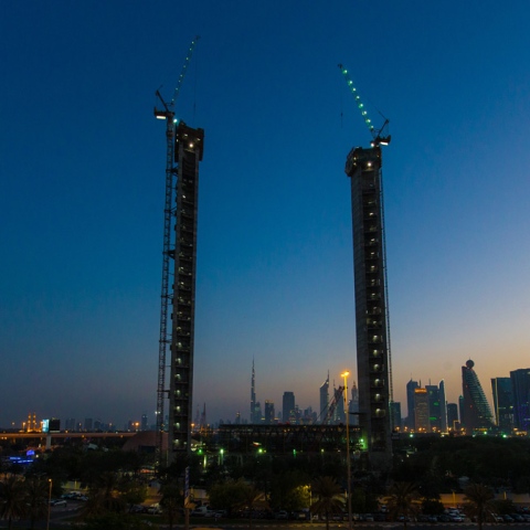 Photo: Dubai Gets Ready to be Framed