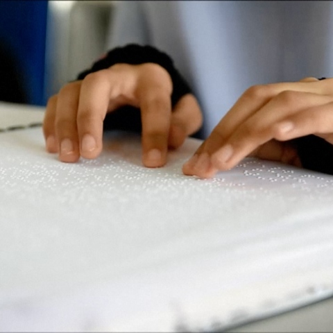 ${rs.image.photo} Blind students Learn the Quran