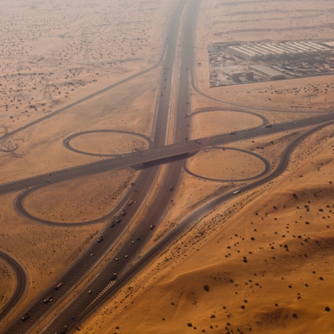 صور: طريق أقصر إلى عُمان