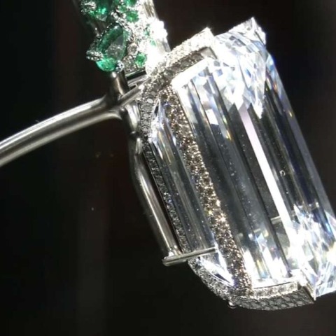 Photo: Largest Diamond To Sparkle In Dubai