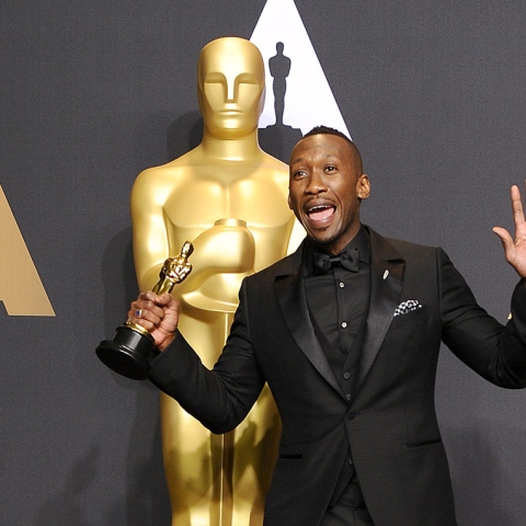  First Muslim to Win an Oscar