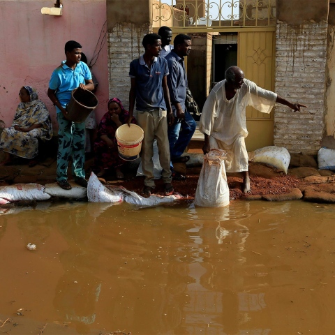 ${rs.image.photo} السودان تواجه الفيضان الأكبر في تاريخها ببطولة والإمارات إلى جانب الأشقاء كالعادة