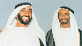 صور: المصوّر الملكي نور علي راشد..الرجل الذي وثّق أبرز محطات دولة الإمارات