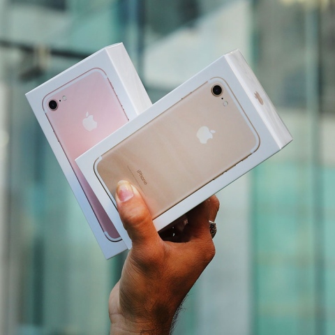 Photo: Apple Leak Reveals End of ‘iPhone 8’