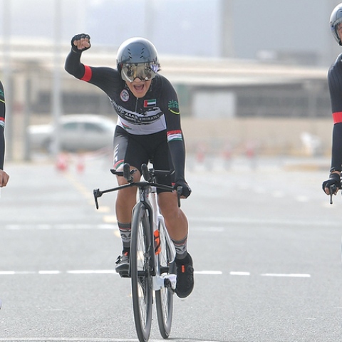 صور: منتخب الإمارات للدراجات الهوائية للسيدات يكتسح الميداليات في دورة الألعاب الخليجية بالكويت!